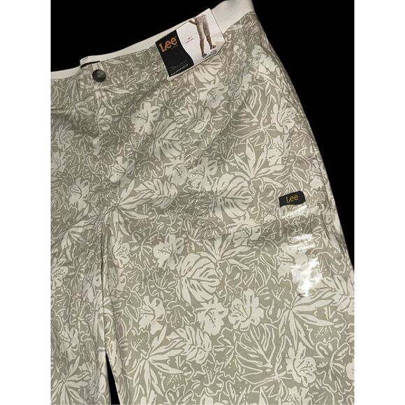 NEW WITH TAGS LEE relaxed fit mid rise waist skimmer ECRU FLORAL Khaki STYLE CAP - Picture 5 of 10